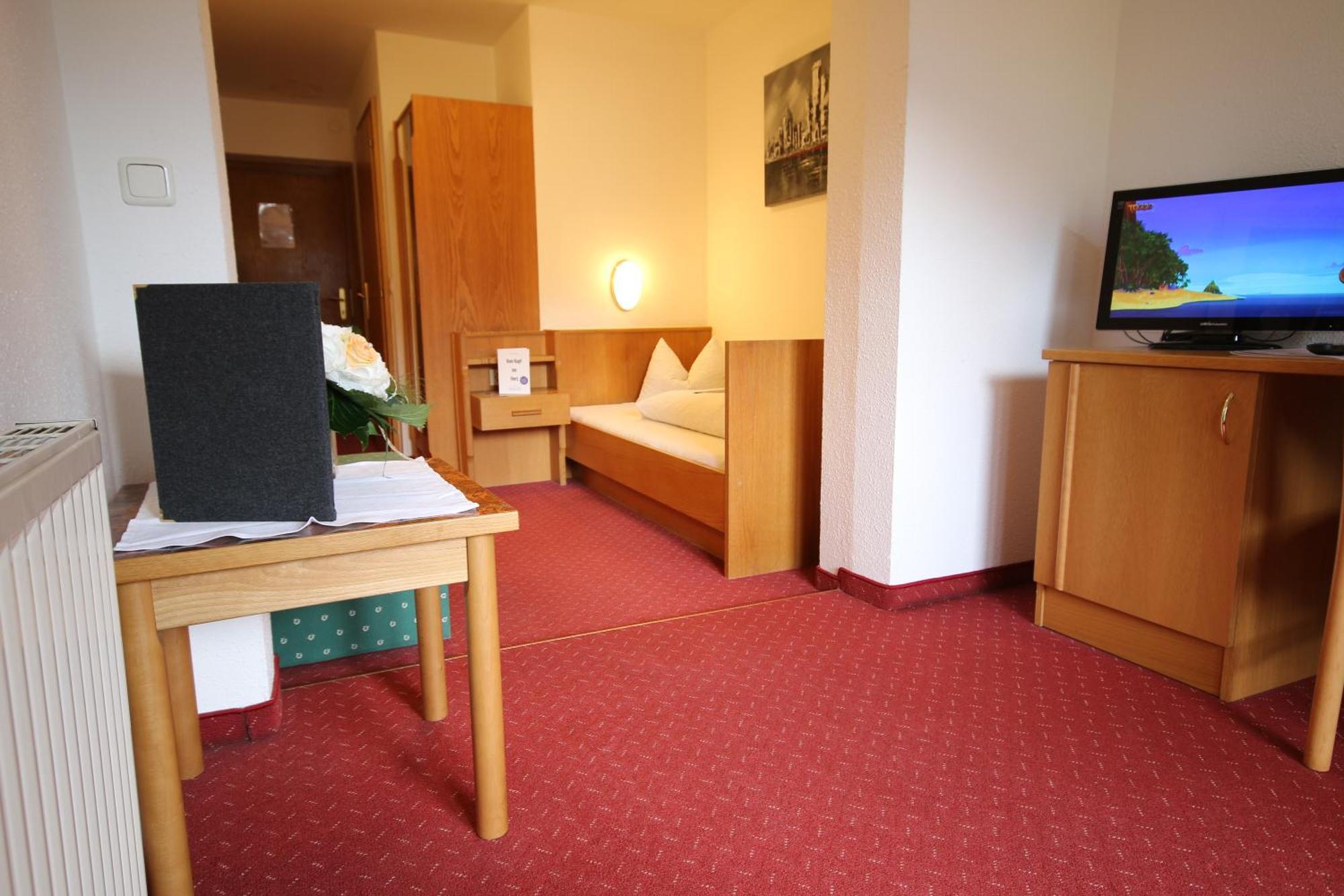 Hotel Auderer Имст Стая снимка